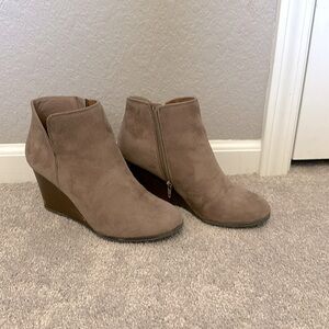 SODA Heeled Booties
